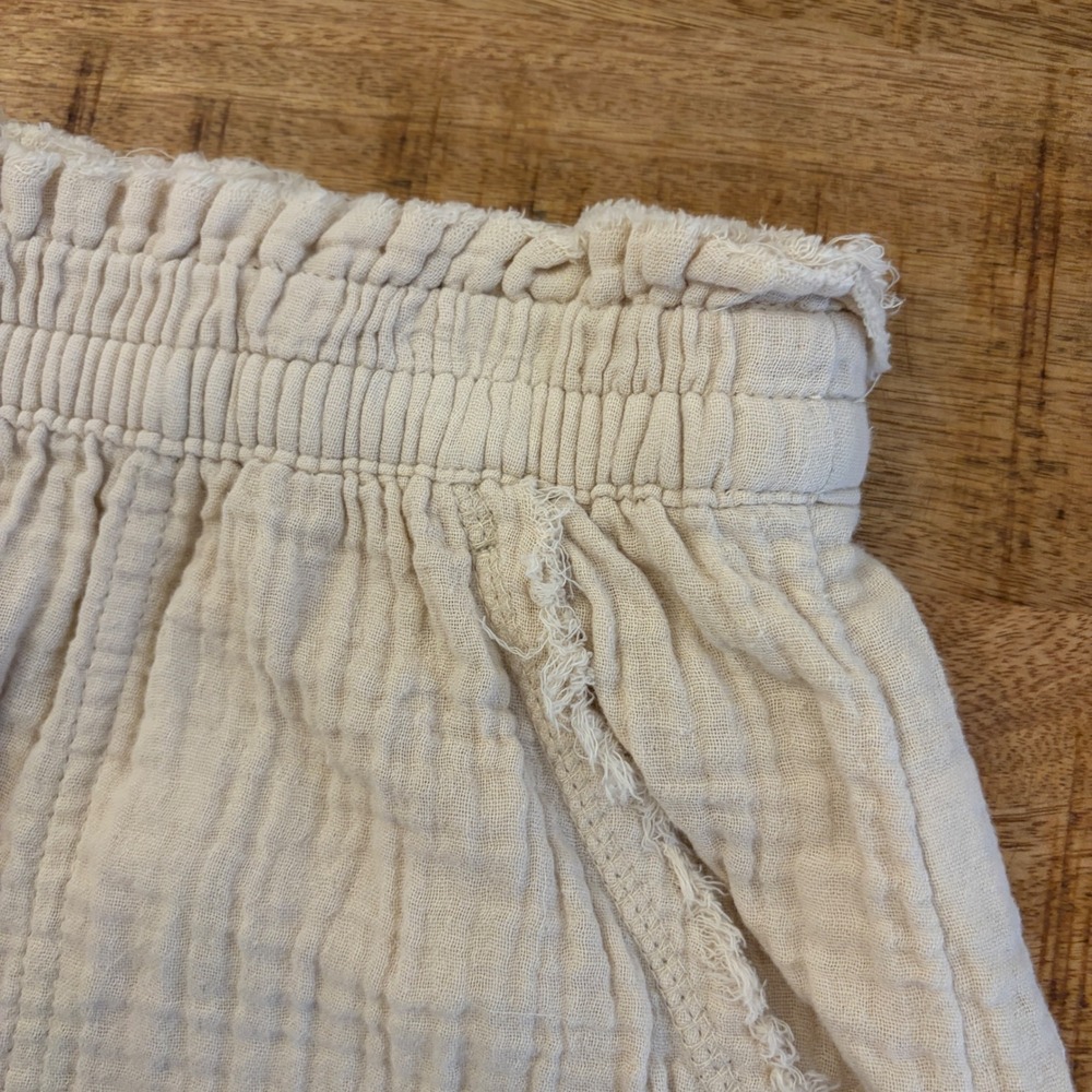 Aerie Cotton Gauze Shorts L Pull On Boho Coastal Raw Edge Beige Beach Vacation - Picture 3 of 9